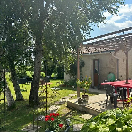 Apartamento En Auvergne Le Ruisseau Saint-Priest-Bramefant